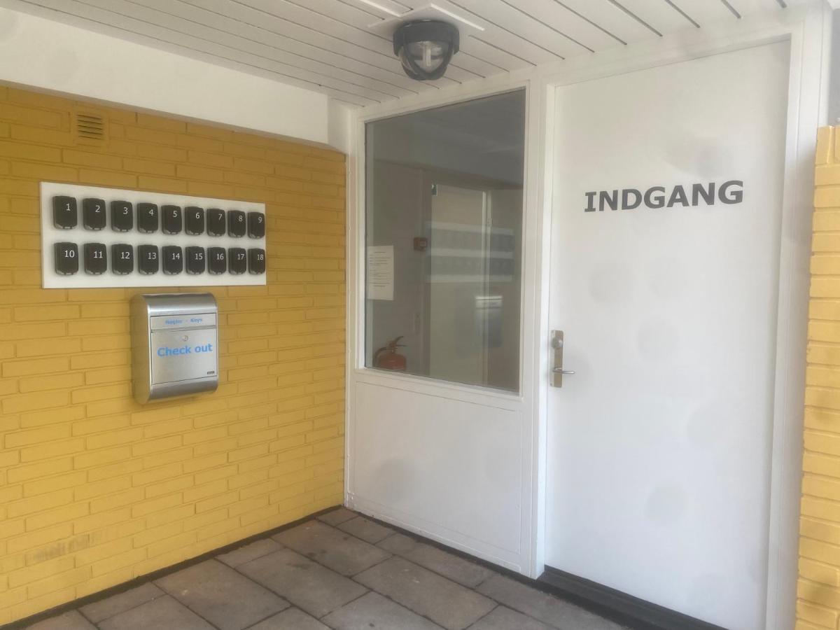 Slottets Anneks Hotel Ronne Bagian luar foto